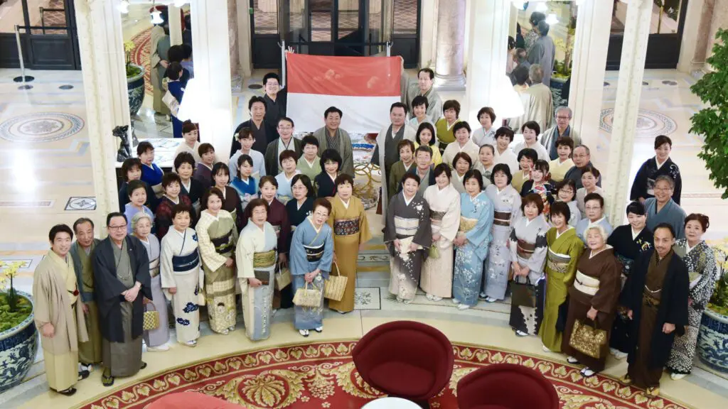 京都まるなか・着物を着て楽しむ会集合写真